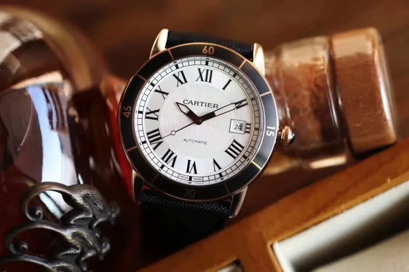 Cartier Black Bezel Watch - Hình 8