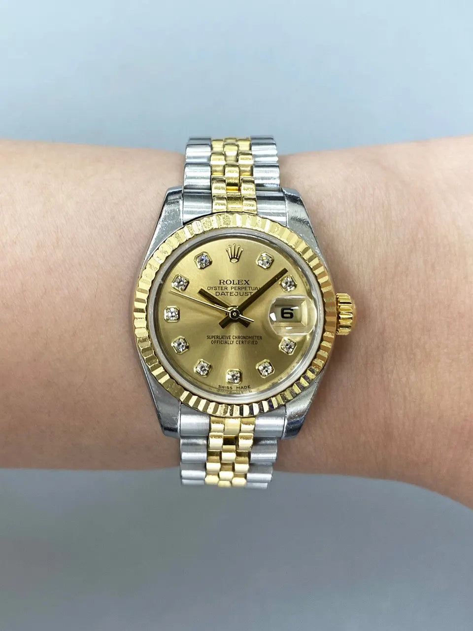 Rolex Gold Dial Diamond datejust two - Hình 10