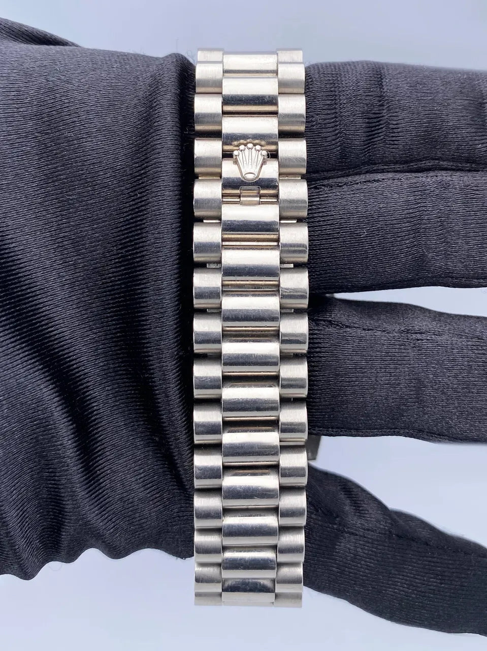 Rolex Silver Diamond Day-Date dial - Hình 7