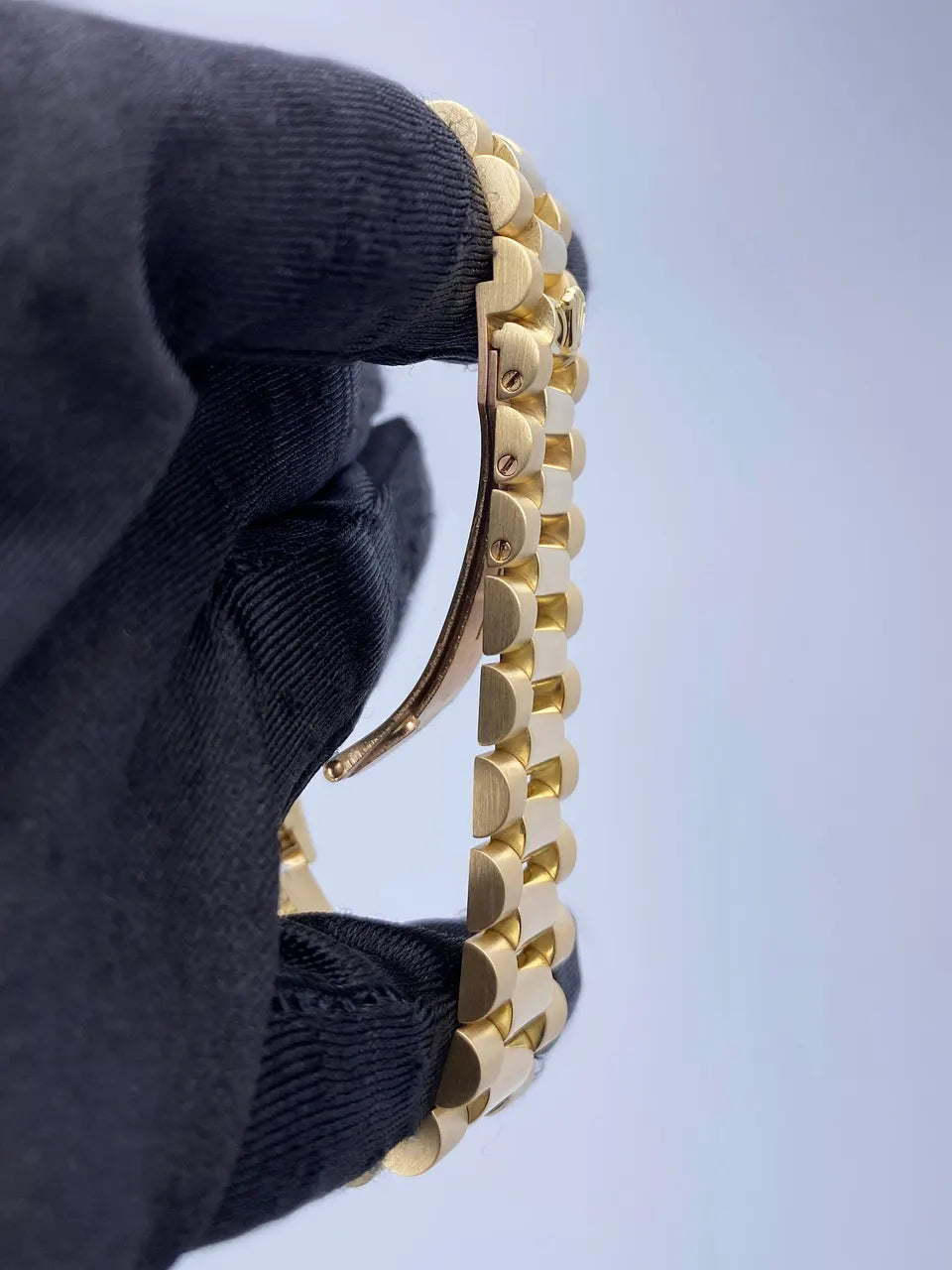markers Rolex Day-Date Gold Diamond - Hình 5