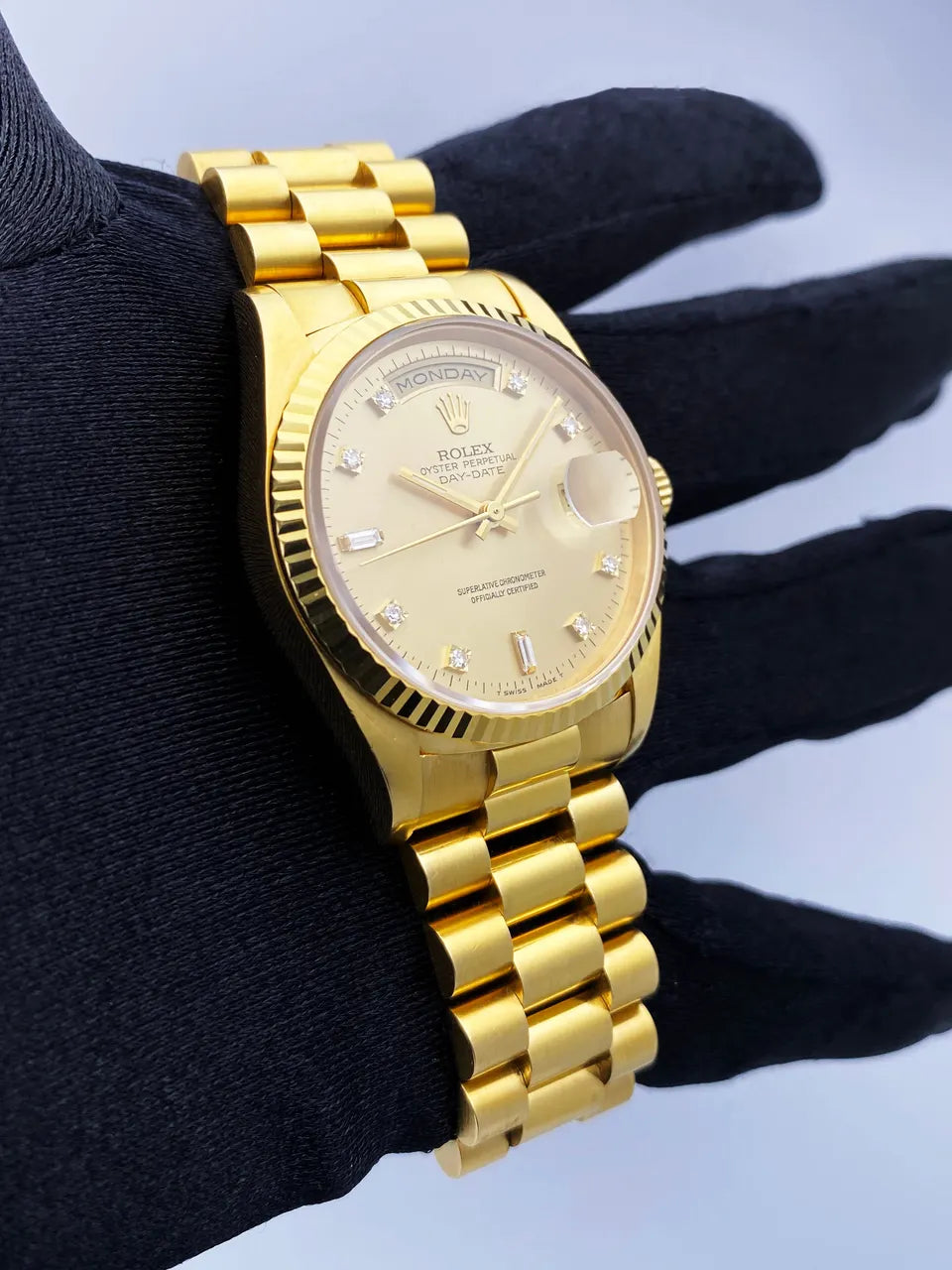 Rolex Day-Date 36 Yellow Gold Diamond - Hình 3