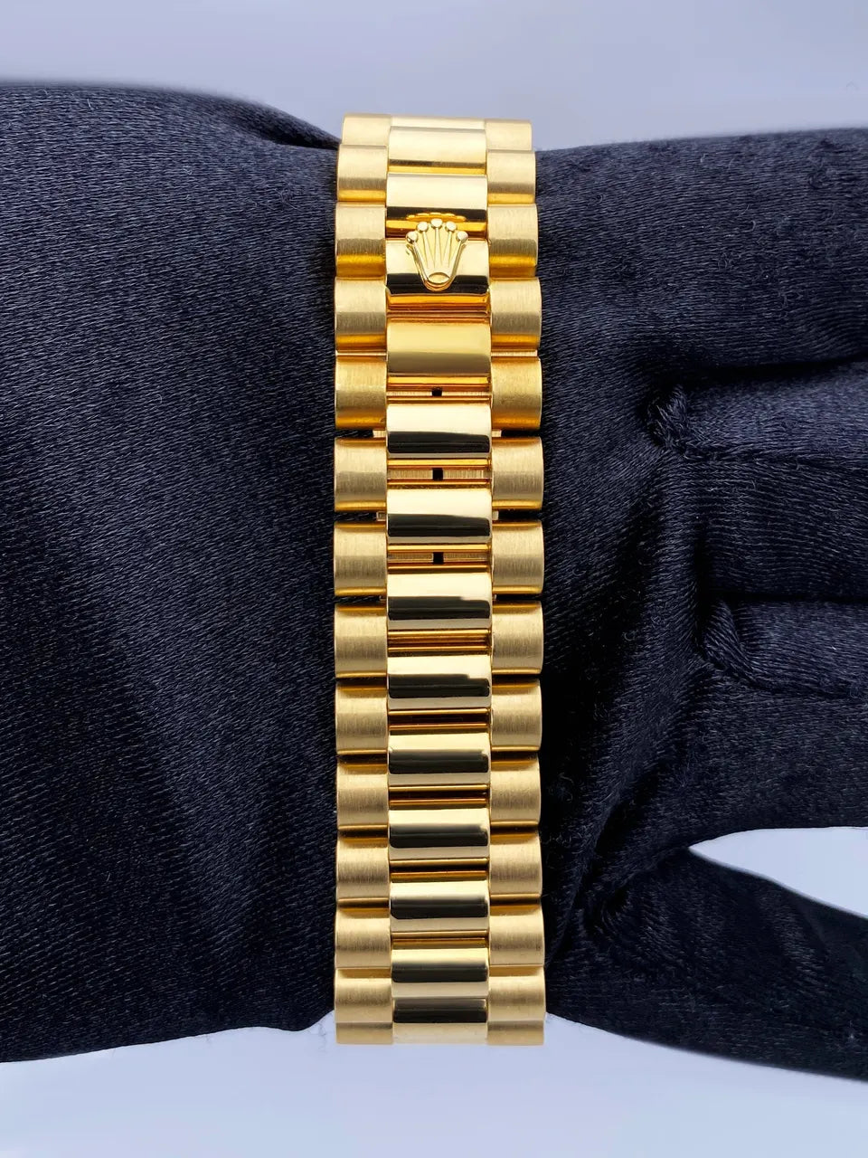 Rolex Gold Diamond Dial day - Hình 6