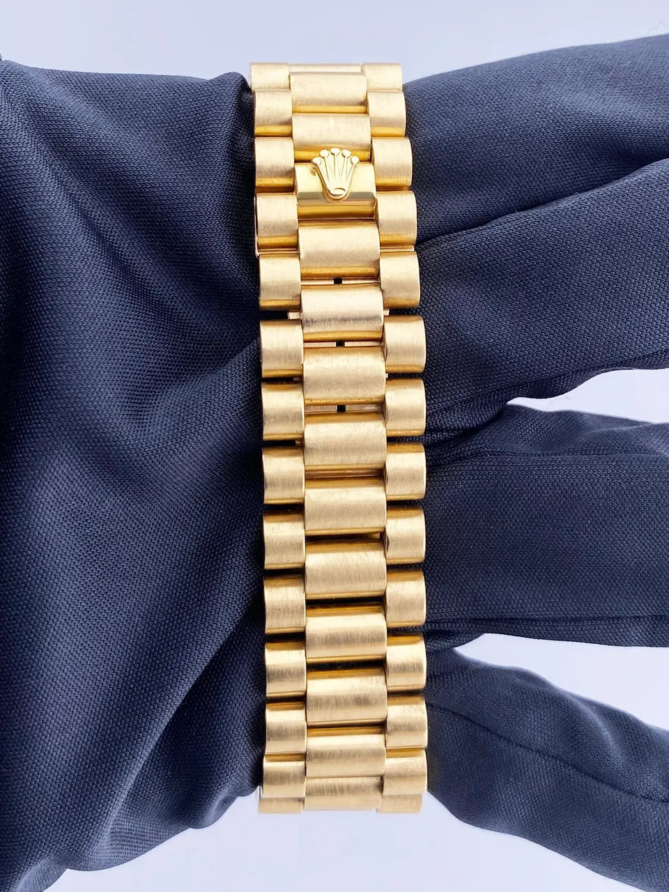 Rolex Gold Diamond Day-Date dial - Hình 7