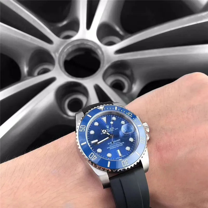 Rolex Blue Rubber Submariner - Hình 2