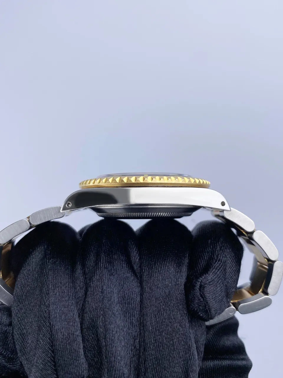 black Rolex Two-Tone Submariner - Hình 6