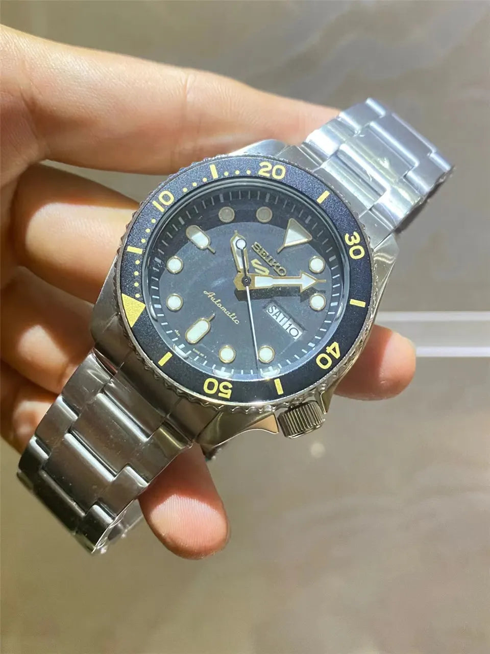 Seiko 5 Black Yellow - Hình 6